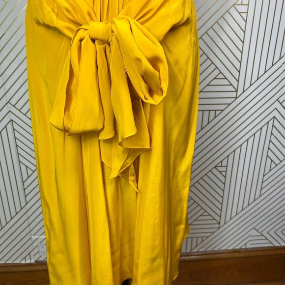 Tome Bow Tie Front Midi Silk Skirt in Marigold Yellow Size US Large - Picture 4 of 12